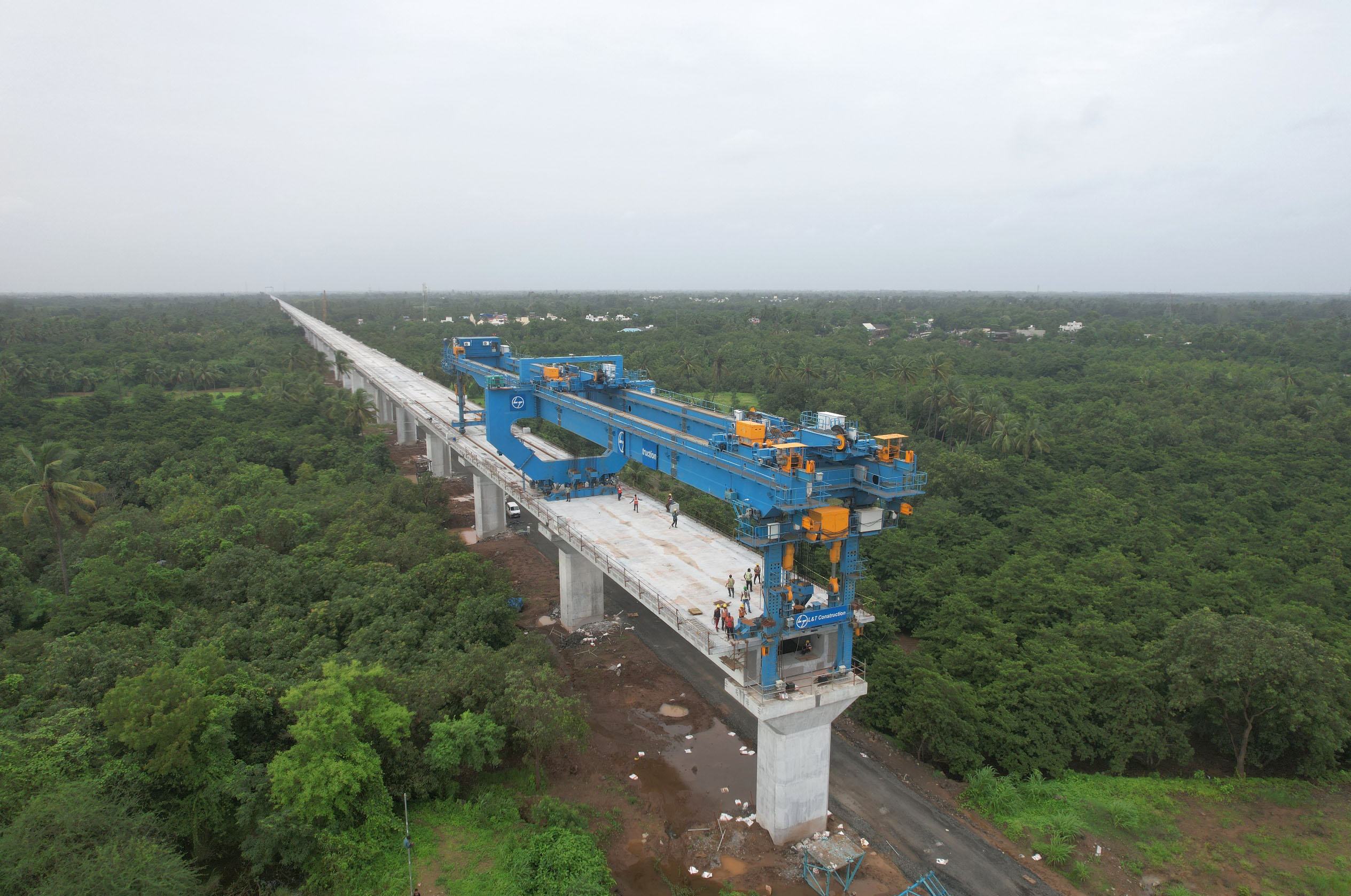 अहमदाबाद ज़िले में सेगमेंटल कास्टिंग यार्ड, जून 2022